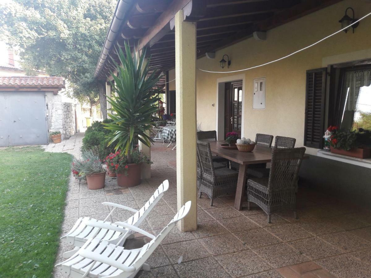 Country House Lokev Hostal Exterior foto